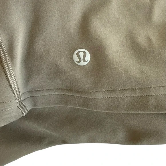 Lululemon Women’s One-Shoulder Cropped Sports Bra in Taupe! Size 2! - Picture 6 of 7
